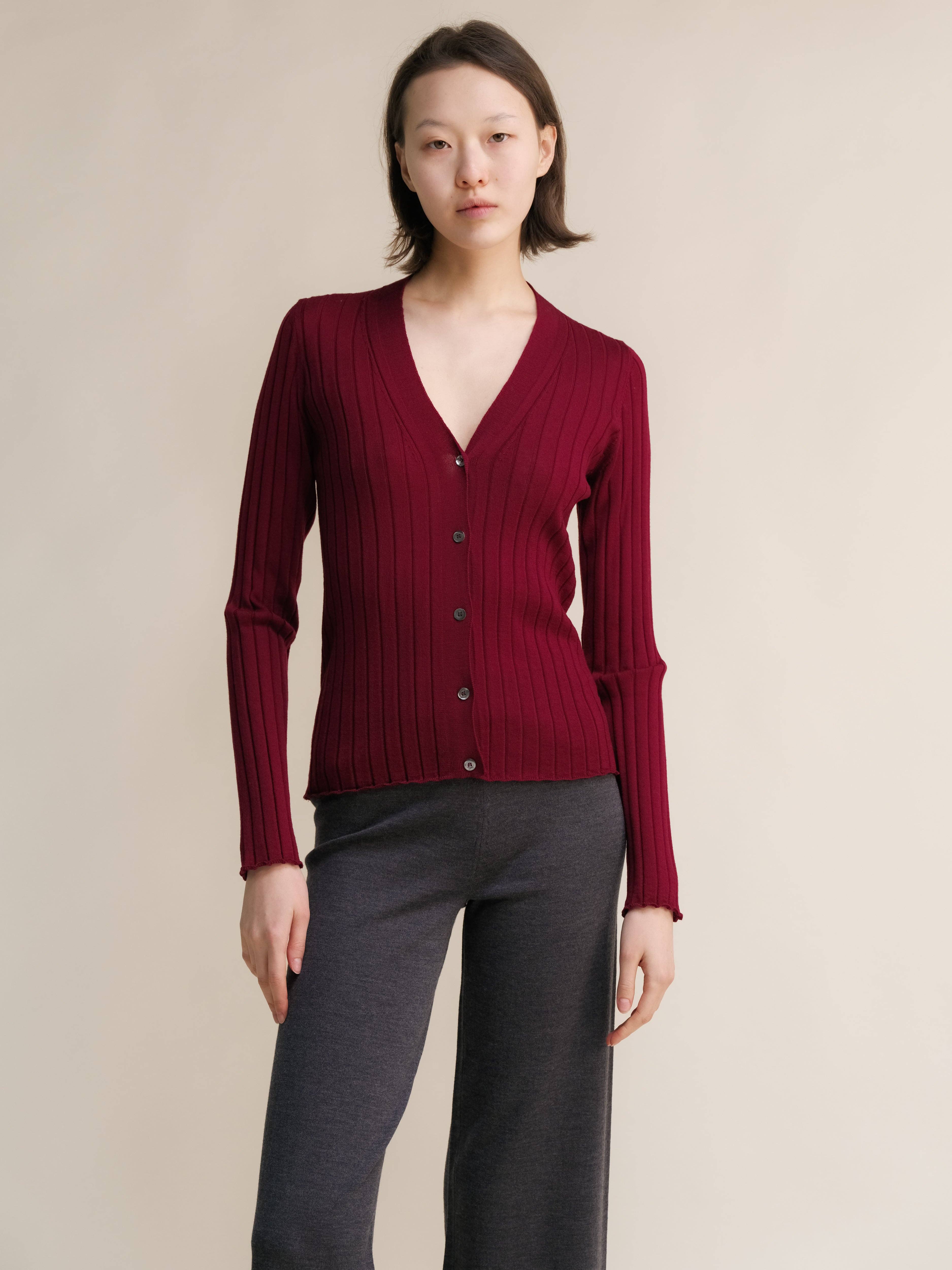 Lèmme - Wholesale Cardigan - Women's - Extra Fine Merino Wool V Neck Cardigan5