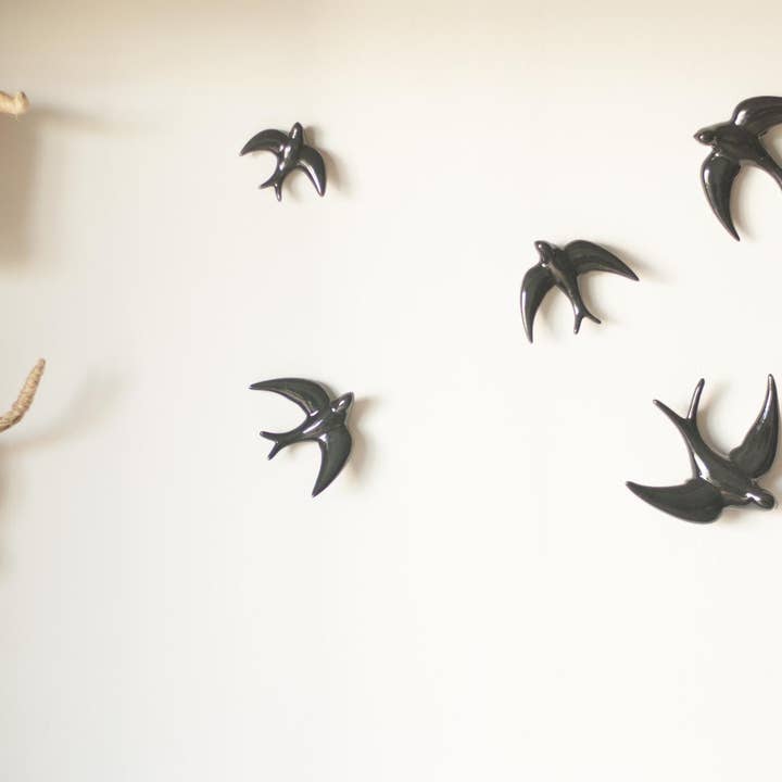 Really Nice Things - Wholesale Wall Decor - Kids & Baby - Set of 2 Porcelain Swallows (Black)1