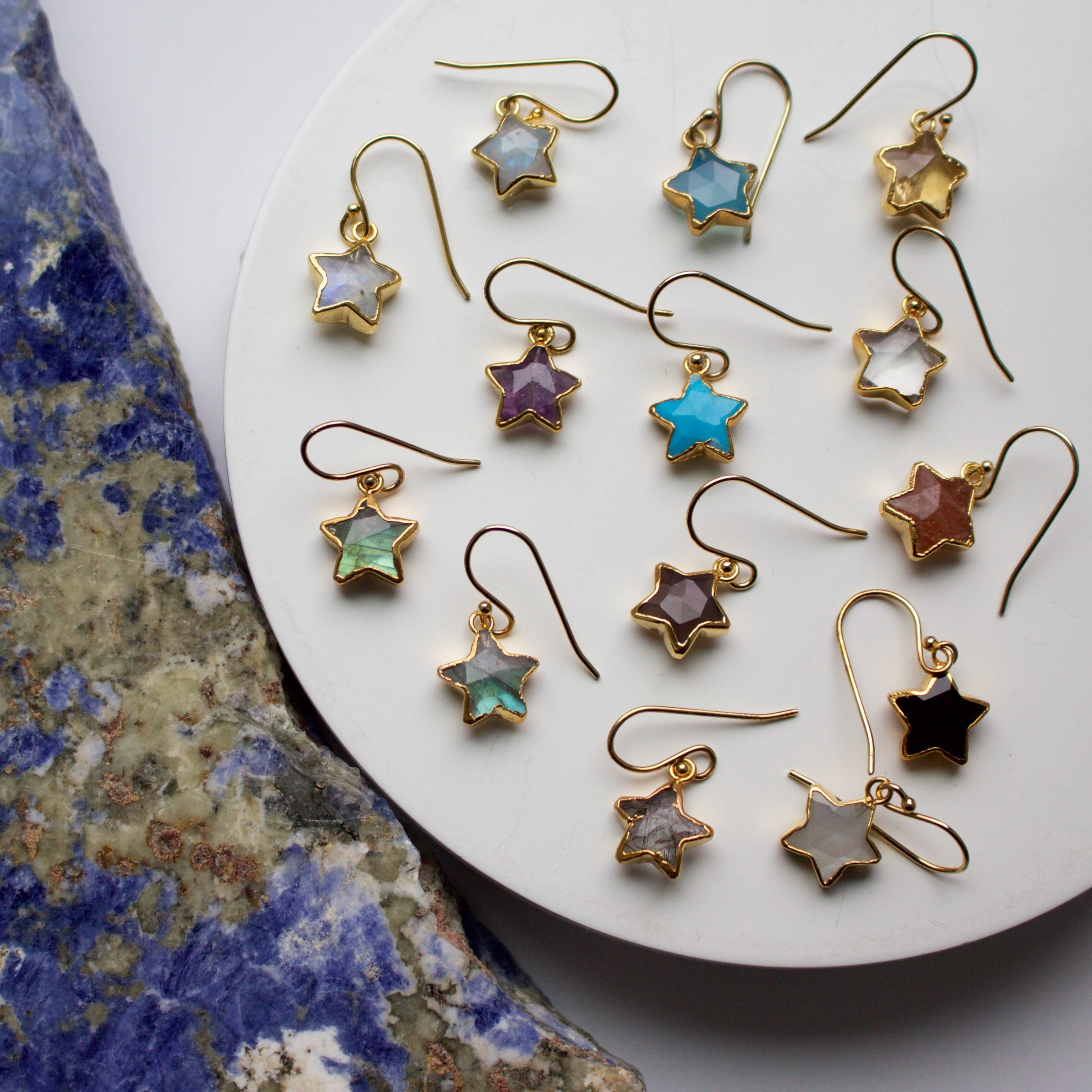 a.v. max – Großhandel Ohrhänger – Halbstein-Ohrringe mit Mini-Stern7