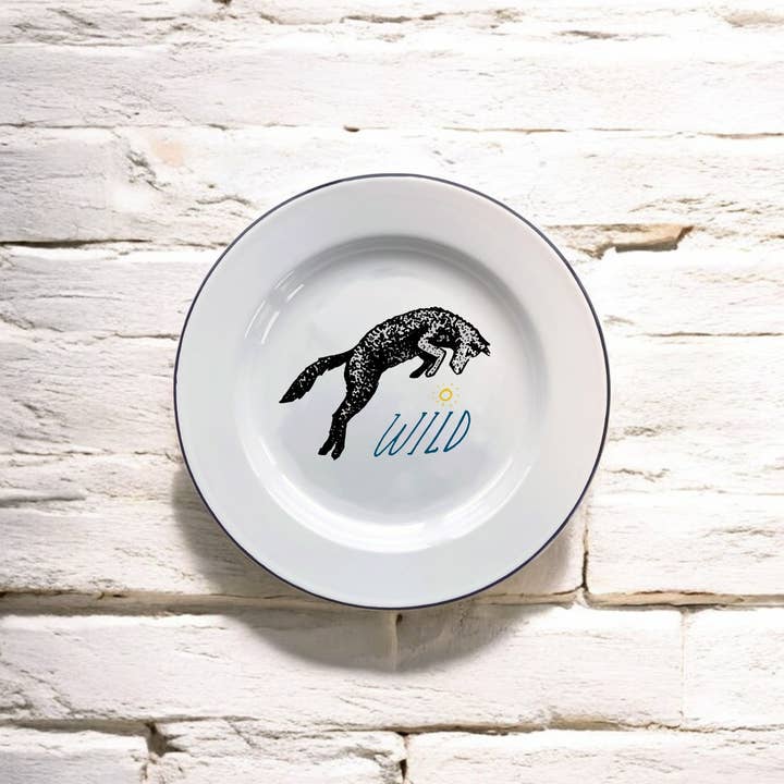 Sovende Bjorn - Wholesale Decorative plate/dish/bowl - Wild, jumping fox, Decorative Enamel Plate1
