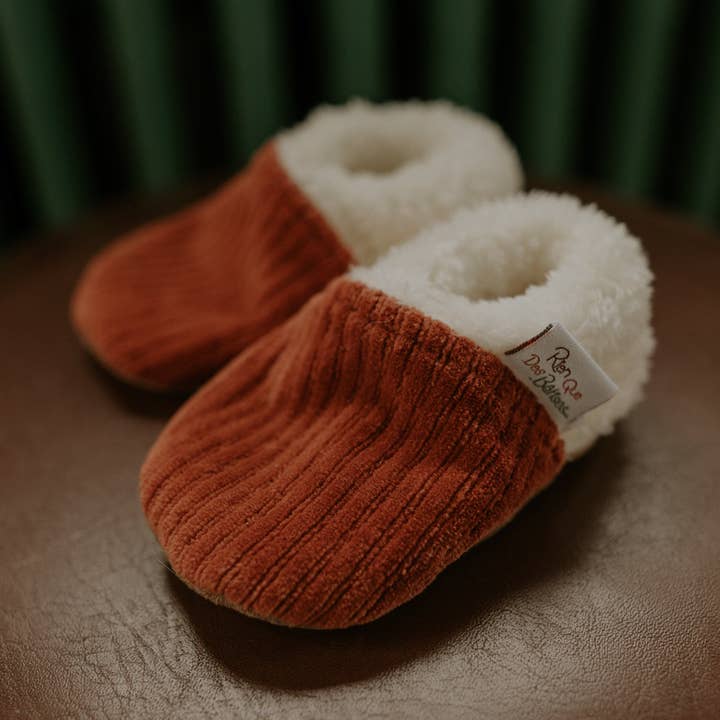 Paprika velvet slippers for wholesale by Rien Que Des Bêtises