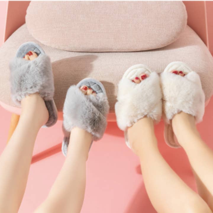 DrifWoo - Wholesale Slippers – Women's - Women Fluffy Slippers Bridesmaid Slippers White Slides 2