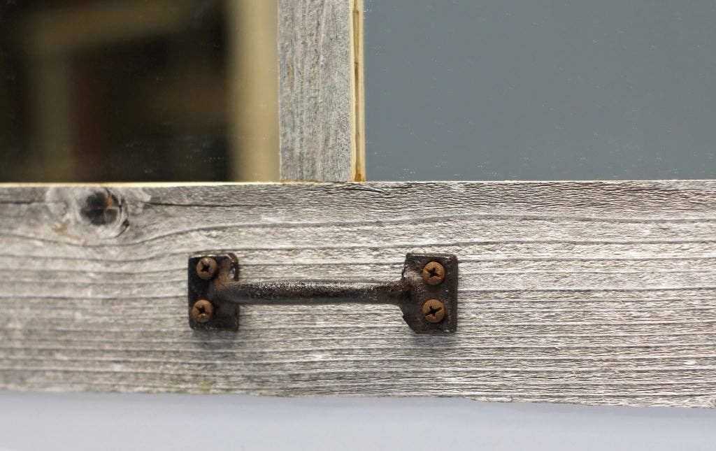 Rusty Mill Decor – wholesale Wall mirror – 8 Pane Farmhouse Wall Decor Window Mirror3