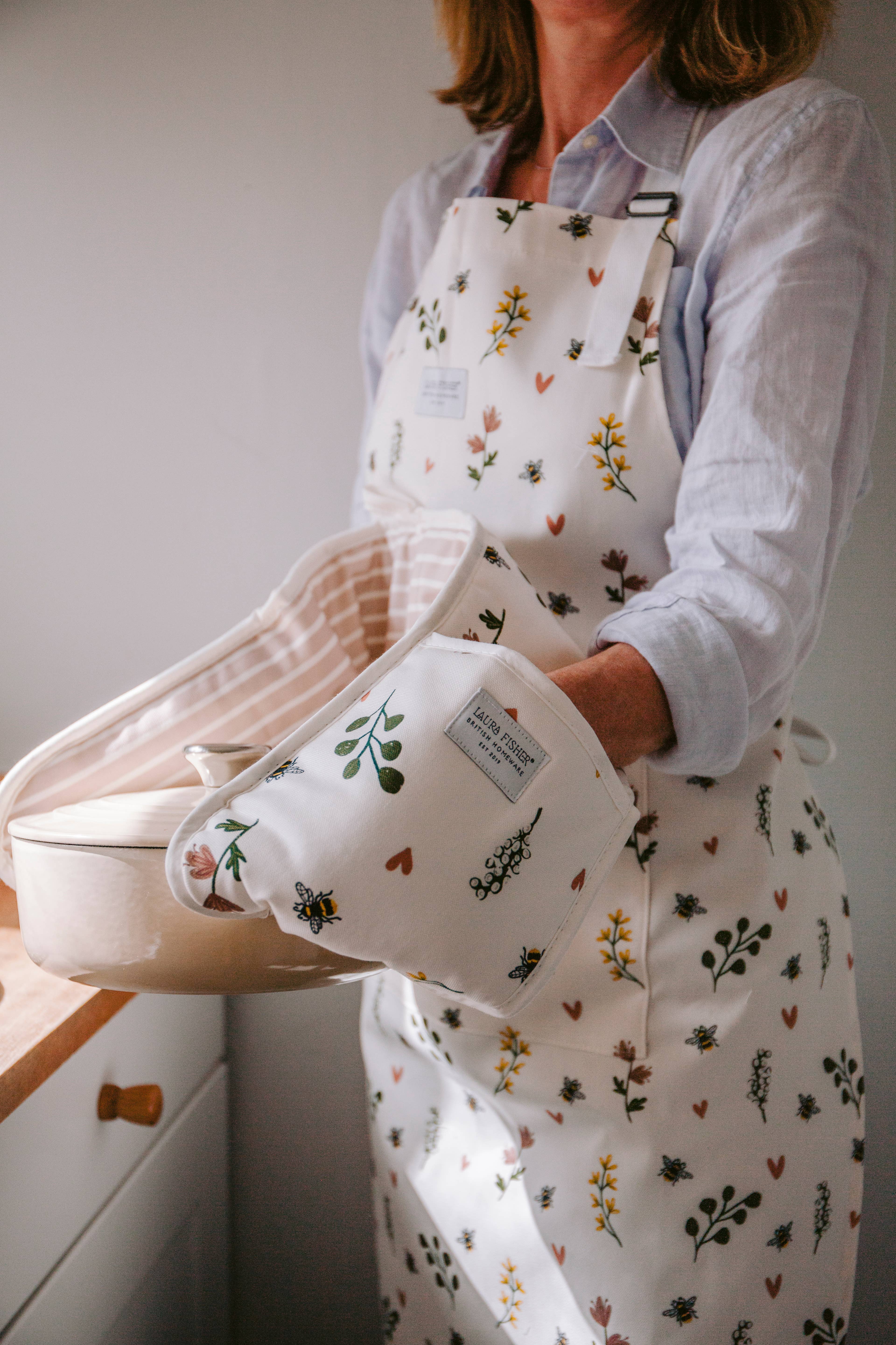 Laura Fisher – wholesale Apron – Humble Bumble Apron0