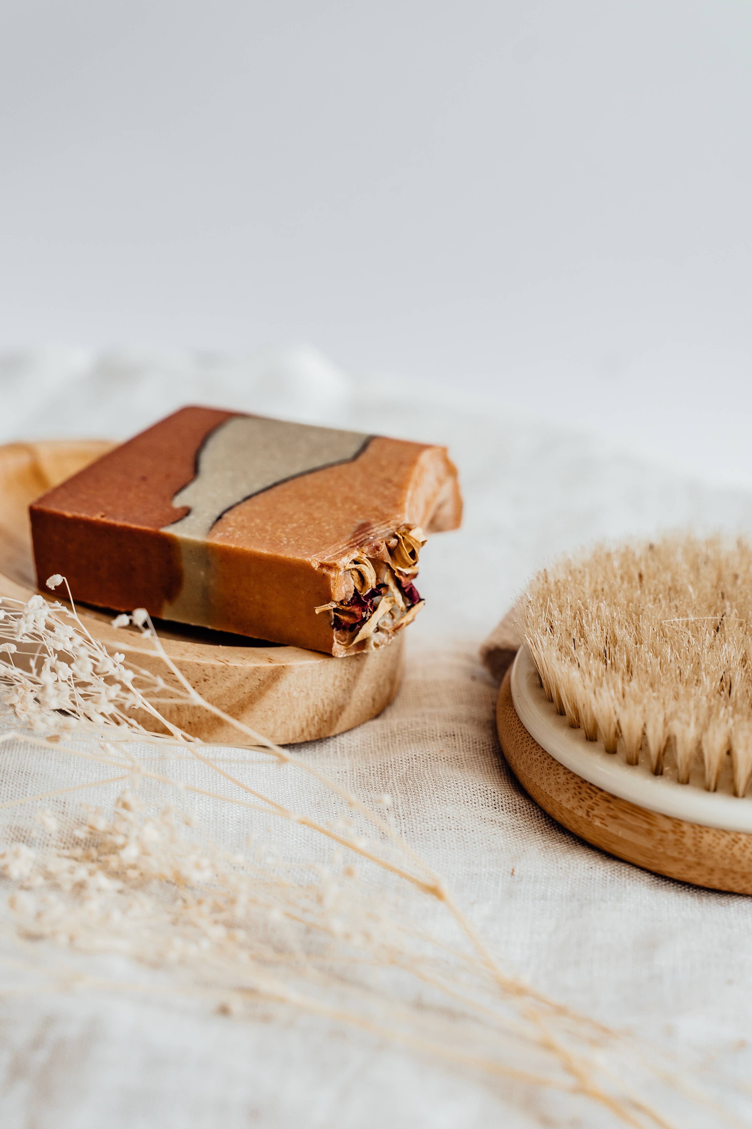 Moreva - Vendita all'ingrosso Saponette - Colors of Nature - Sapone naturale fatto a mano con argille e fragranze di agrumi2