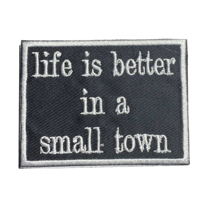 A vida é melhor numa pequena cidade, bordado, patch para passar a ferro por atacado de Wholesale Applique