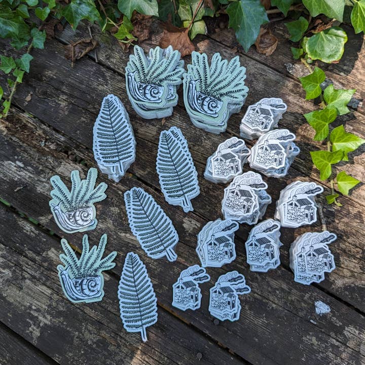 ilikesara | art + goods - Wholesale Sticker - sticker | fern in snail planter1