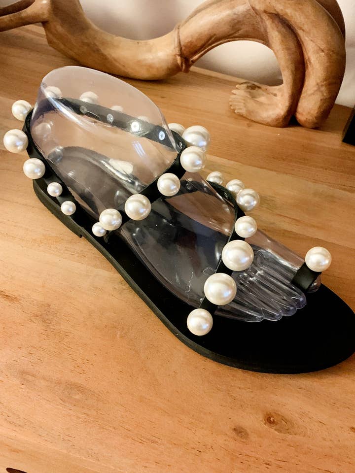 SIBYLLADELPHICA – Engroshandel sandal - Dame – Sort boho lædersandaler med perler "Luna"