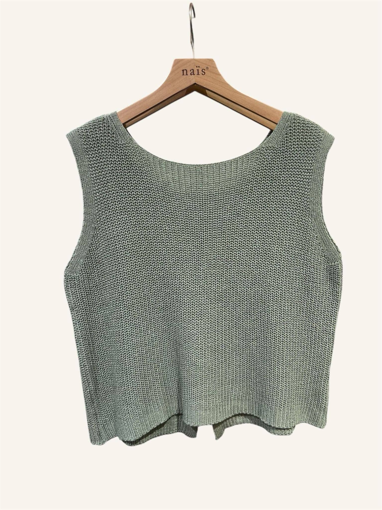 NAÏS PARIS – wholesale Knitted jumper – Women′s – SLEEVELESS ROUND NECK SWEATER, OPEN BUTTONED BACK IN COTTON8