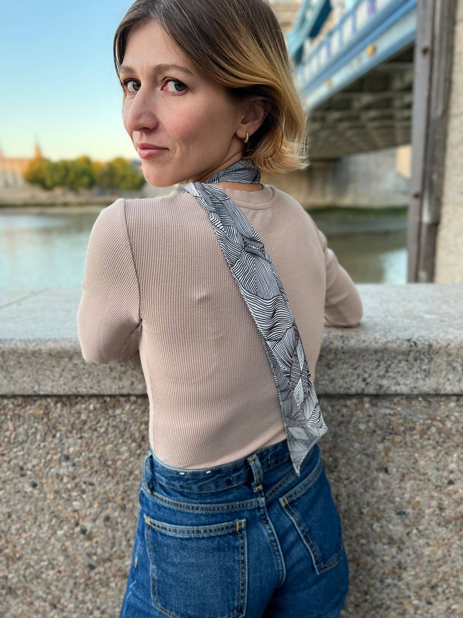 Ilke Usluca Design - Wholesale Scarf - Women's - Illusion Scarf2