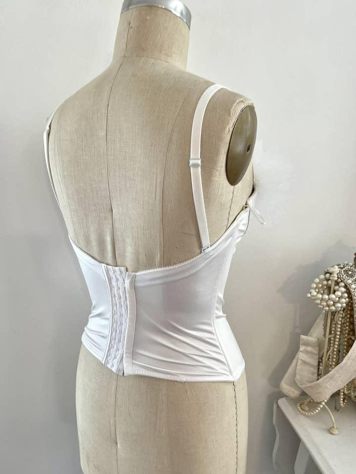 Farm Charm Couture - Wholesale Corset - Women's - White lace and tulle honeymoon corset lingerie
