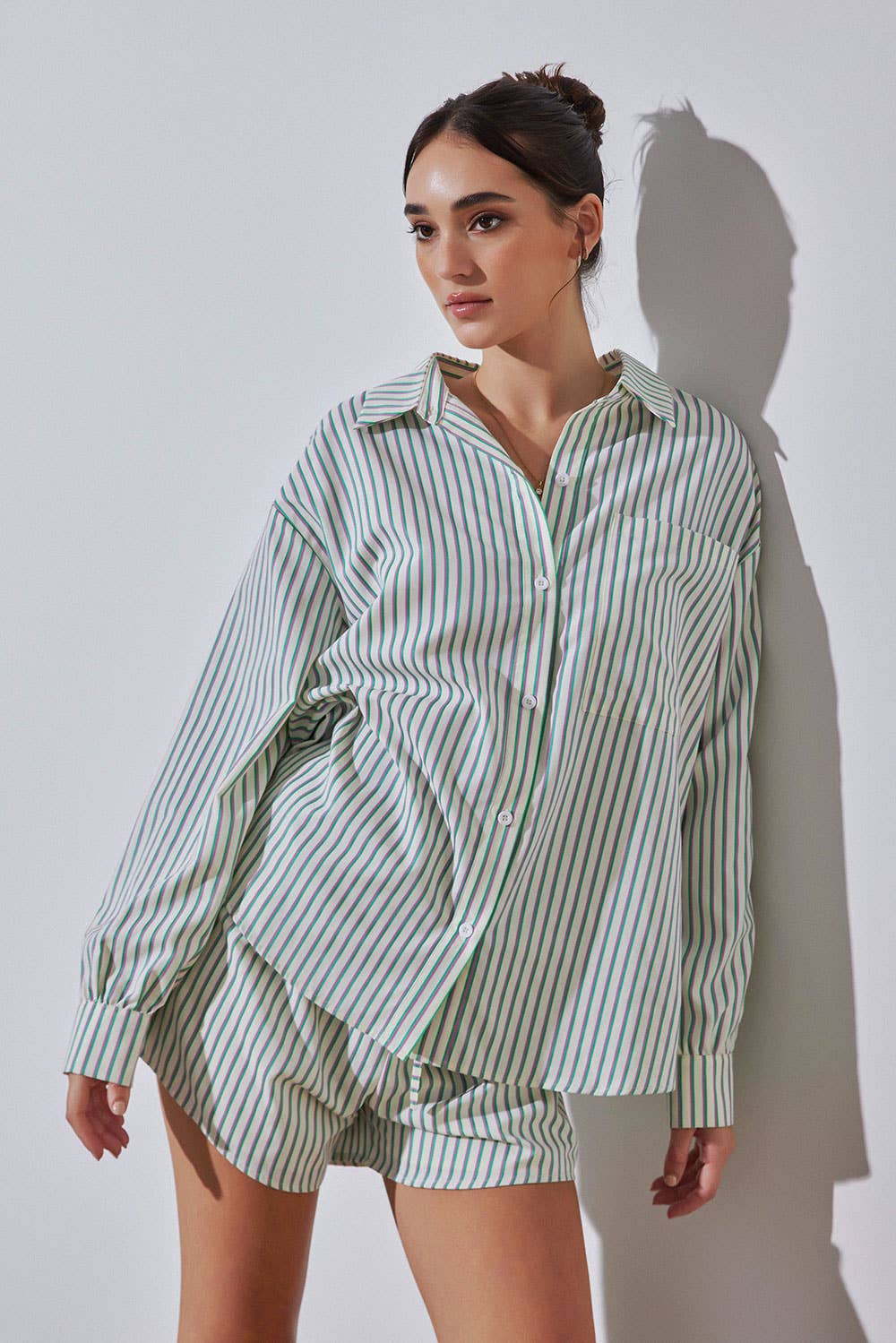 Strut & Bolt - Venta al por mayor Camisa con botones - Mujer - Camisa extragrande de rayas8