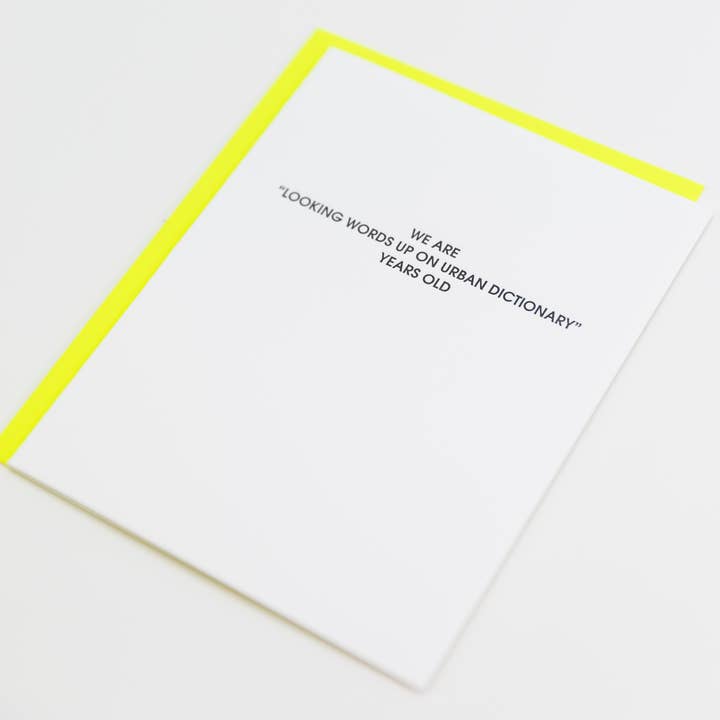Chez Gagné – Engroshandel Fødselsdagskort – At slå ord op på Urban Dictionary år gammel - Sjovt fødselsdagskort3