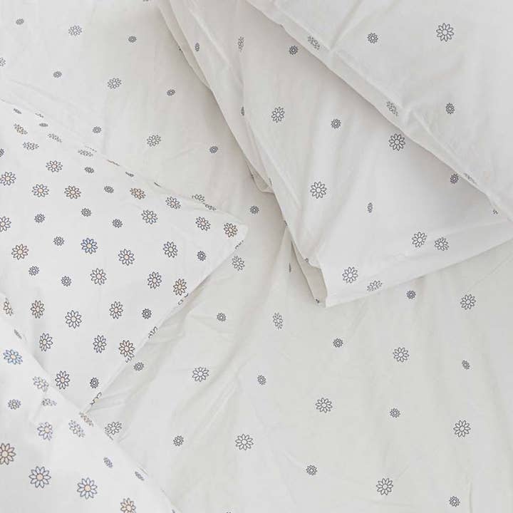 Chamomile Bloom Fitted Sheet for wholesale by Dewberry Kids