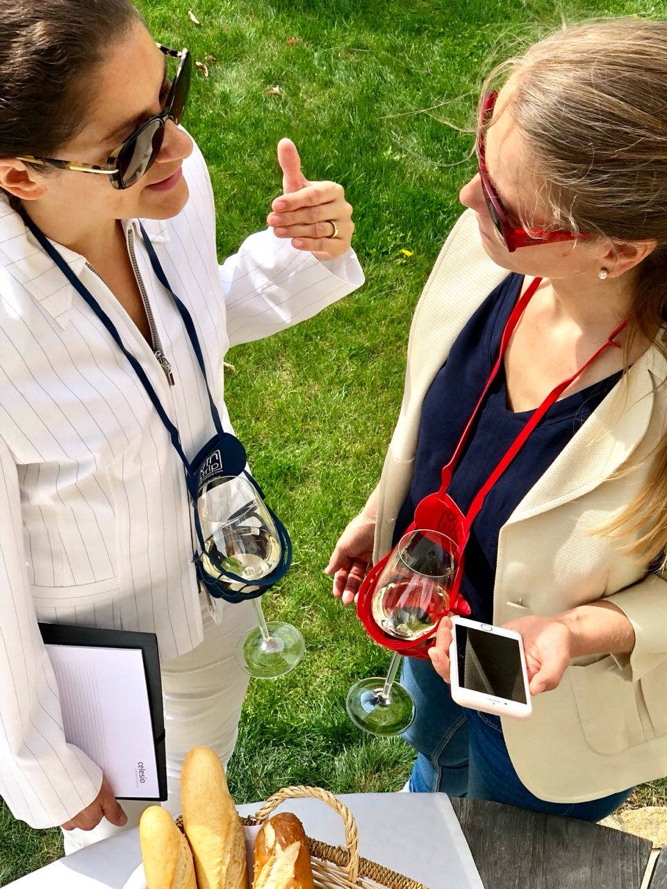 Cavaliere Interni Sas - Wholesale Wine Glass - Neck goblet holder9