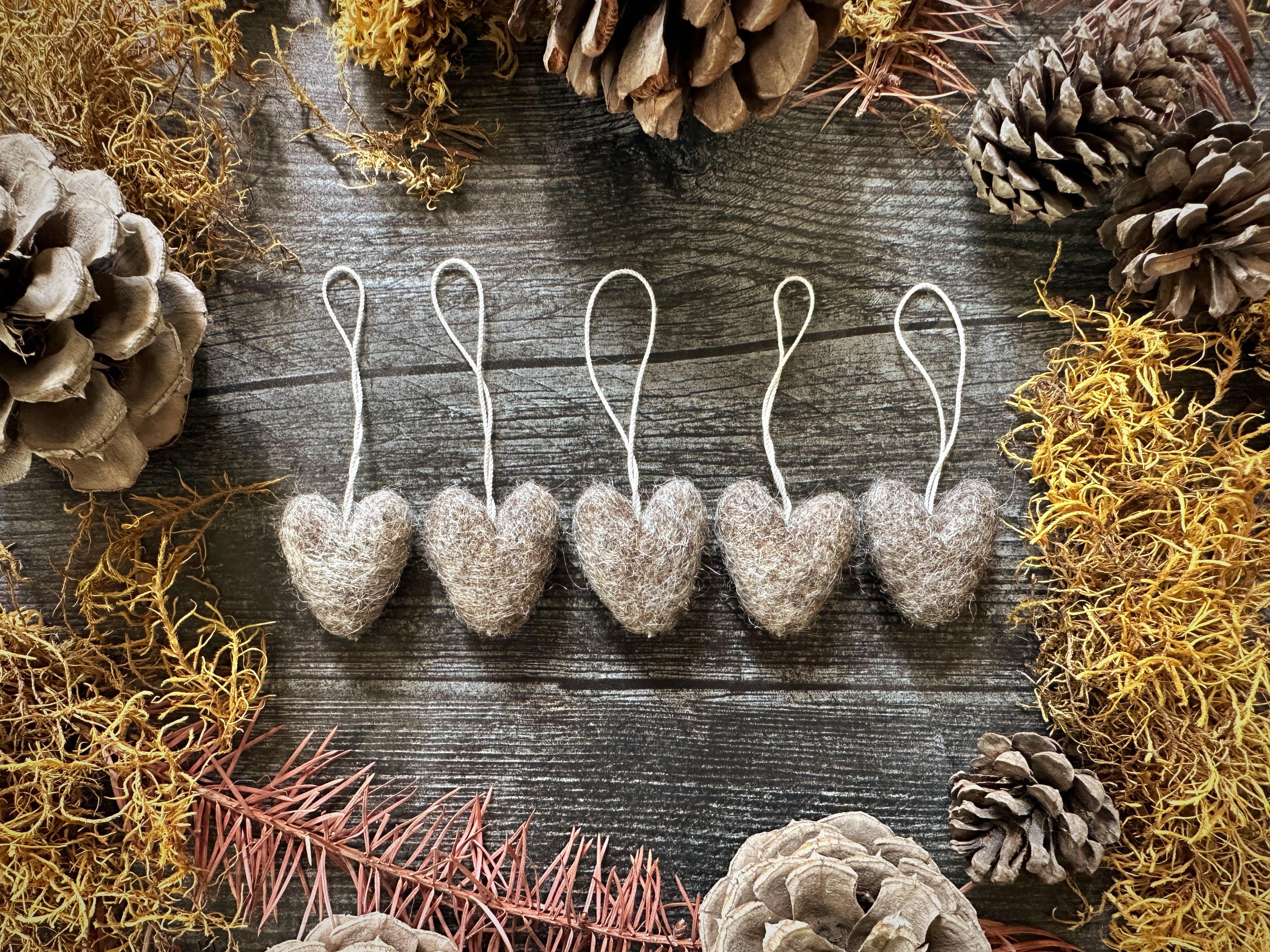 House of Moss – Großhandel Verzierung – Mini-anhänger Herz aus gefilzter Wolle19