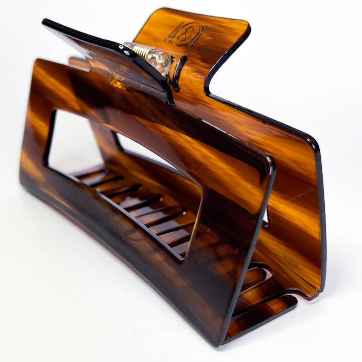 Ecofriendly MEGA Claw Clip Cedar for wholesale by Antler & Acre