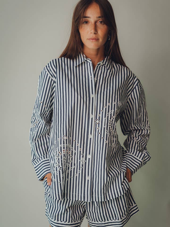 Total Look Set Marsella - Broderad Skjorta och Shorts för wholesale av Kapda Casa