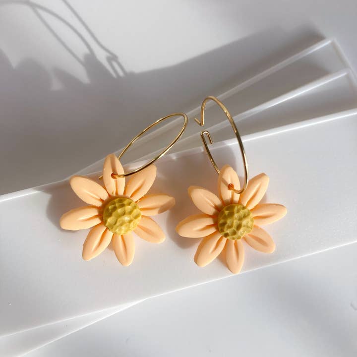 KaoLee Shop - Wholesale Dangle Earrings - Spring Daisy Hoop Earring3