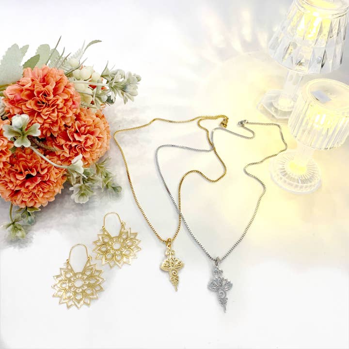 Atisha Spiritual Shop - Wholesale Pendant/Charm Necklace - OM SHAKTI NECKLACE ~ stainless steel with Unaalome and Lotus pendant