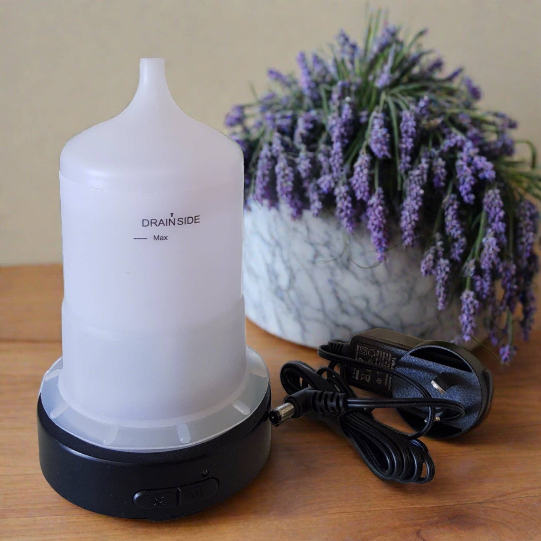 Candle Warmers Australia - Wholesale Electronic Diffuser - Black 100ml diffuser base - RRP $9 Wholesale0