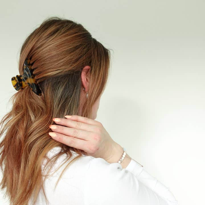 Love Attack - Wholesale Hair Clip - Women's - Izumi Cellulose Acetate Minimalist Hair Claw Clips