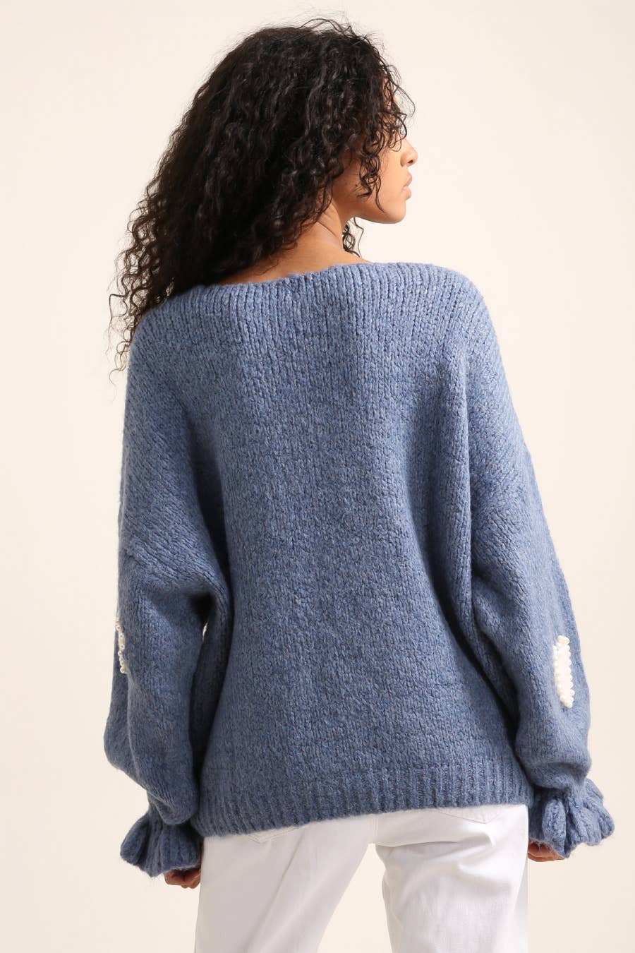 LÉA & LUC – wholesale Pullovertröja - Dam – Tröja med hjärtmönster och pärlor, V-ringad, dam20