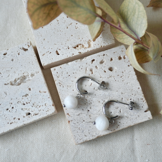 Aether & Nox – wholesale Huggie earrings – Terra Stud Huggie Pebbles7