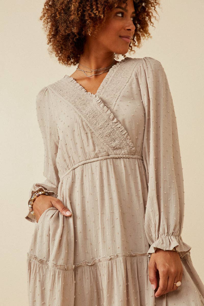 Steen Damesjurk met gesmokte overslag en Zwitserse stippen. voor groothandel op Faire9