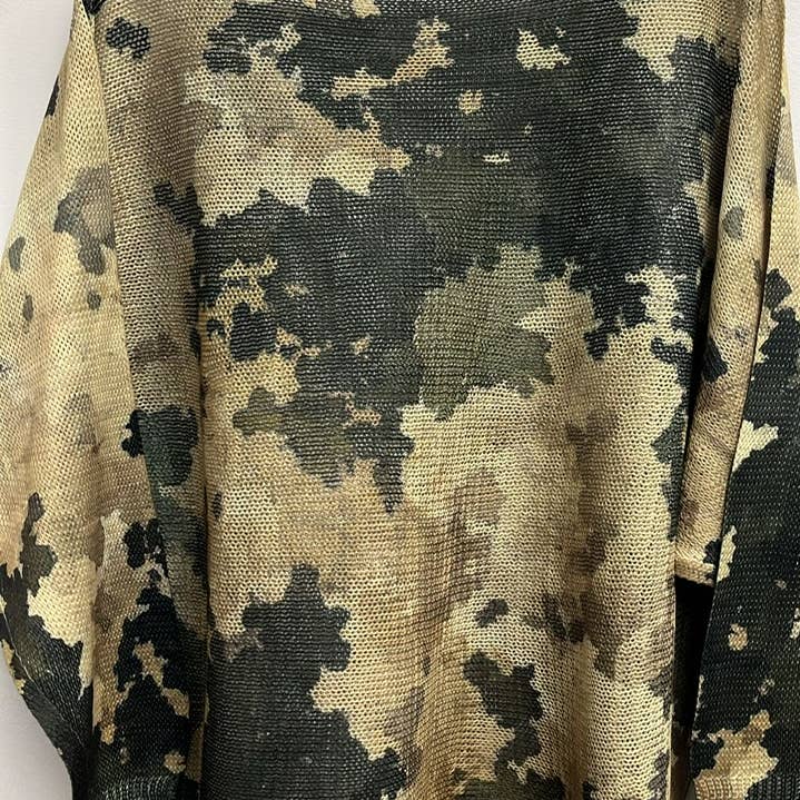 Camisola de Malha Redonda com Estampa Camuflada Verde Azeitona VICA1 LOOWIE por atacado de LOOWIE