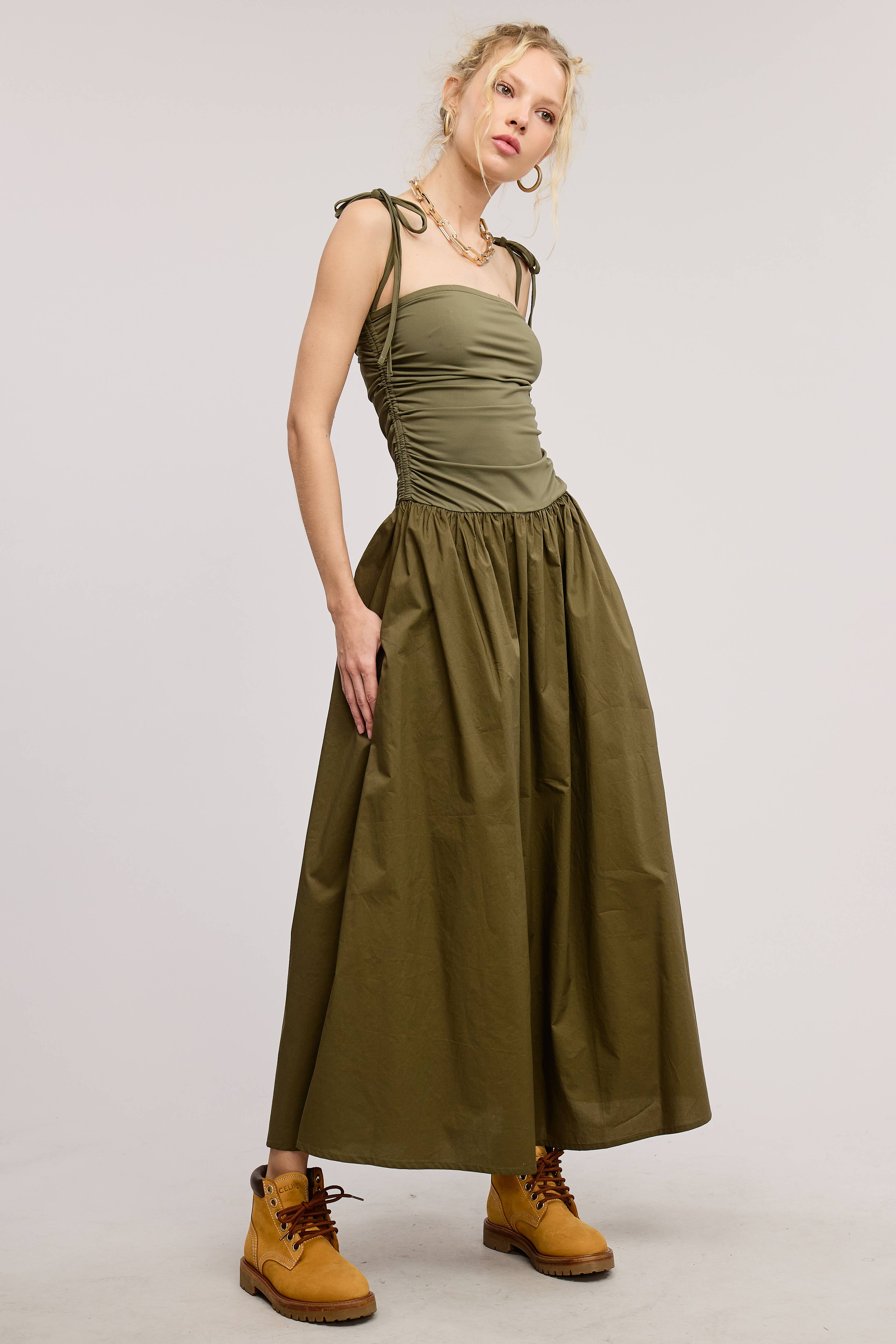 Mimosa - Vente Robe – femme - Robe midi évasée à corsage froncé avec bretelles en ruban13