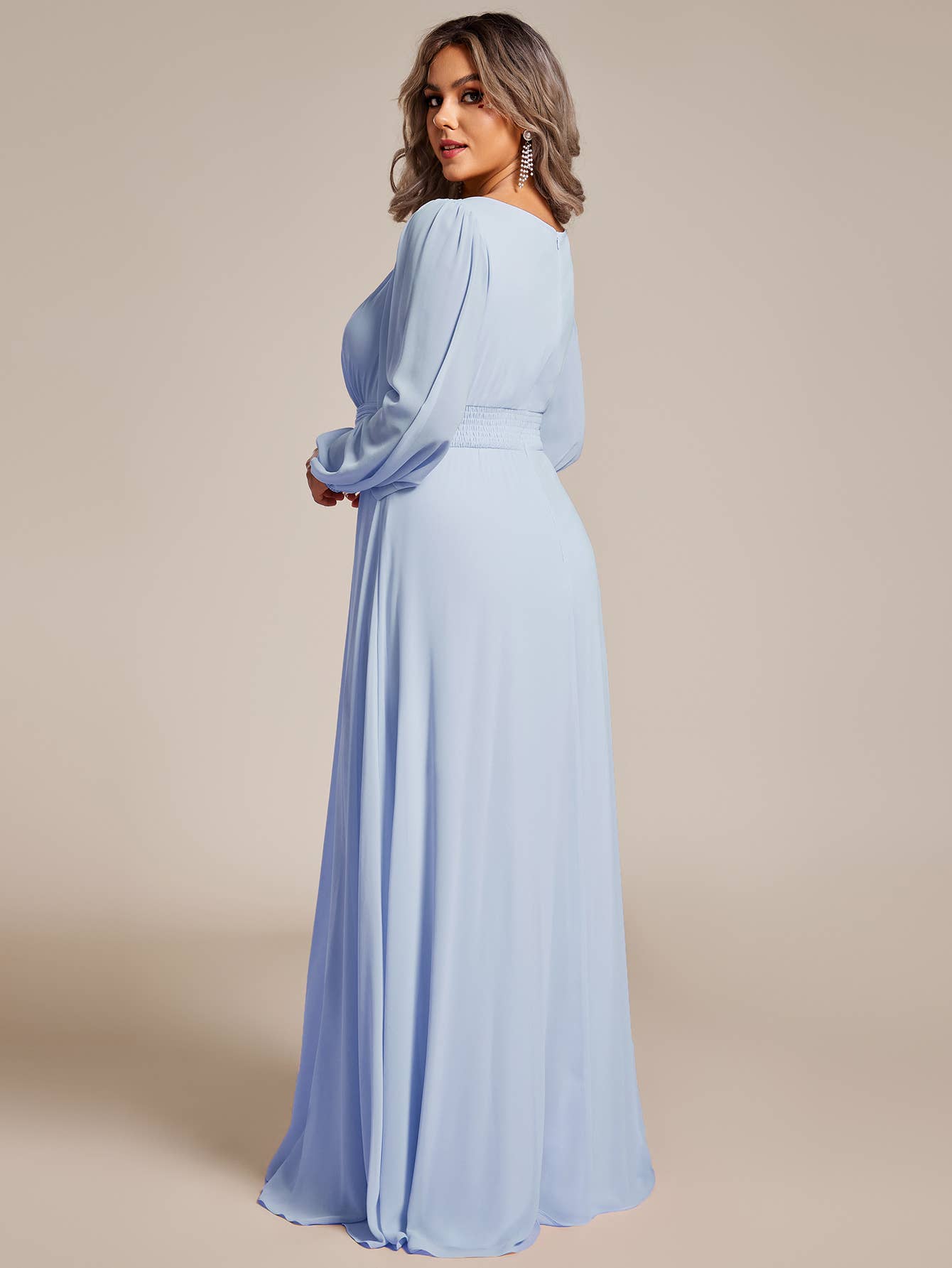 Ever-Pretty - Wholesale Gown - Women's - Plus Size Long Lantern Sleeves Round Neck Bridesmaid Dress37