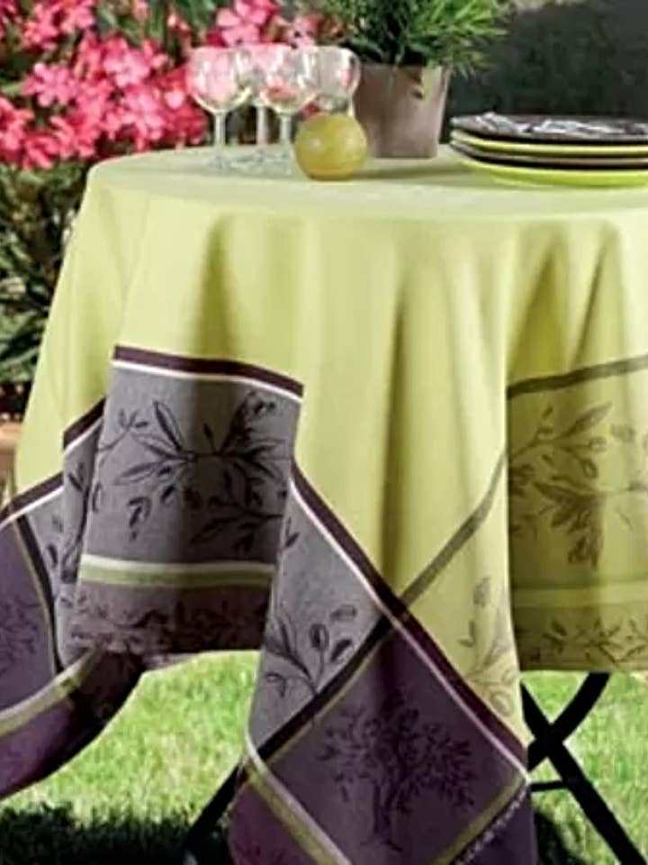 French Jacquard Tablecloth Olea Vert for wholesale by La Maisonnette