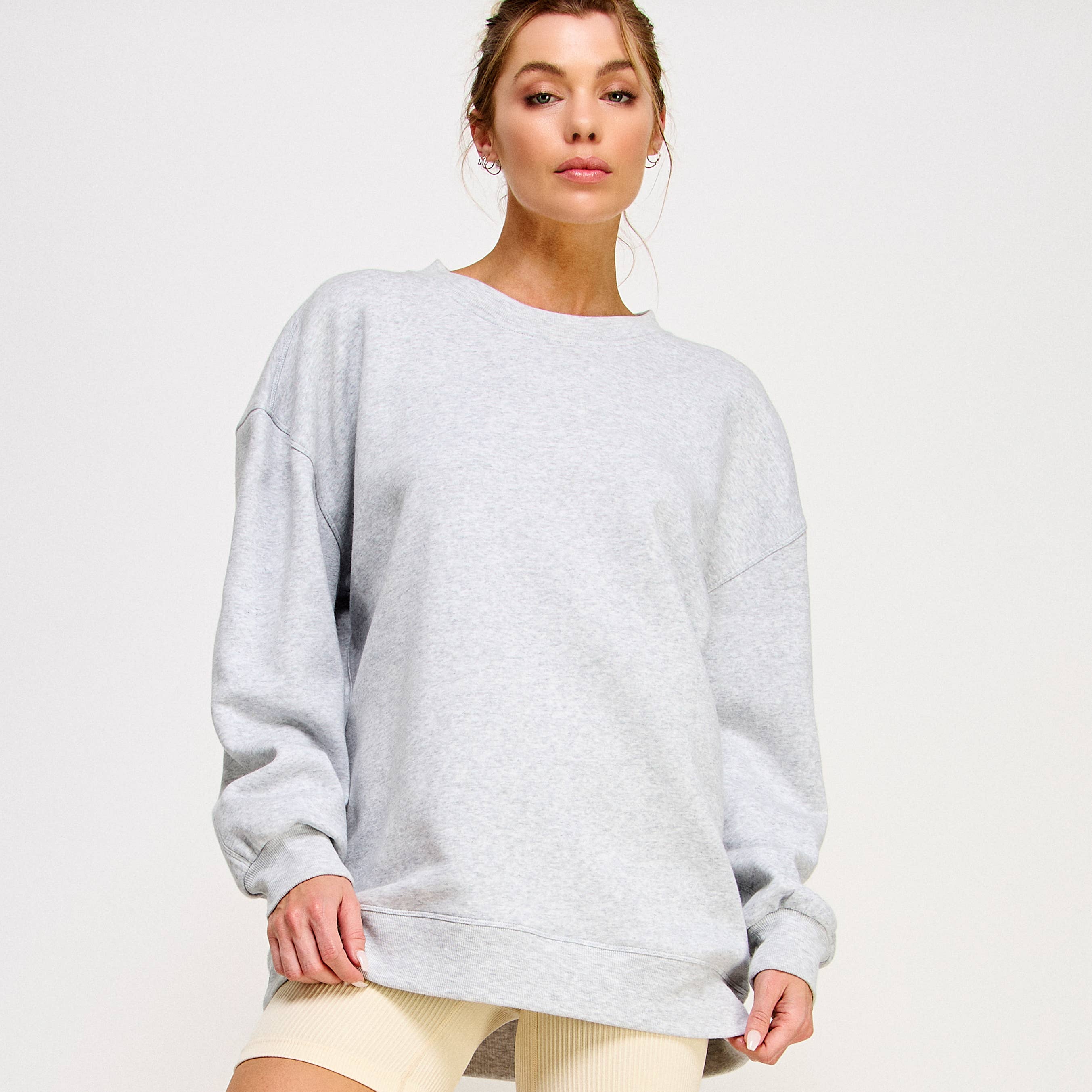 FREEZIA - Wholesale Sweatshirt - Women's - OVERSIZED CREWNECK SWEATSHIRT-FZ000124