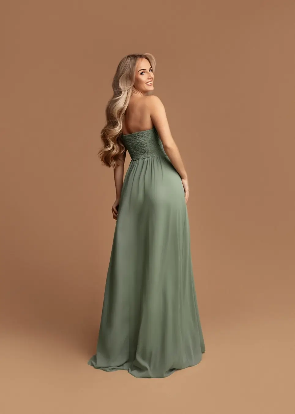 Eva & Lola - Epsilonn - Wholesale Gown - Women's - Long dress with slit at the thighs - R138612