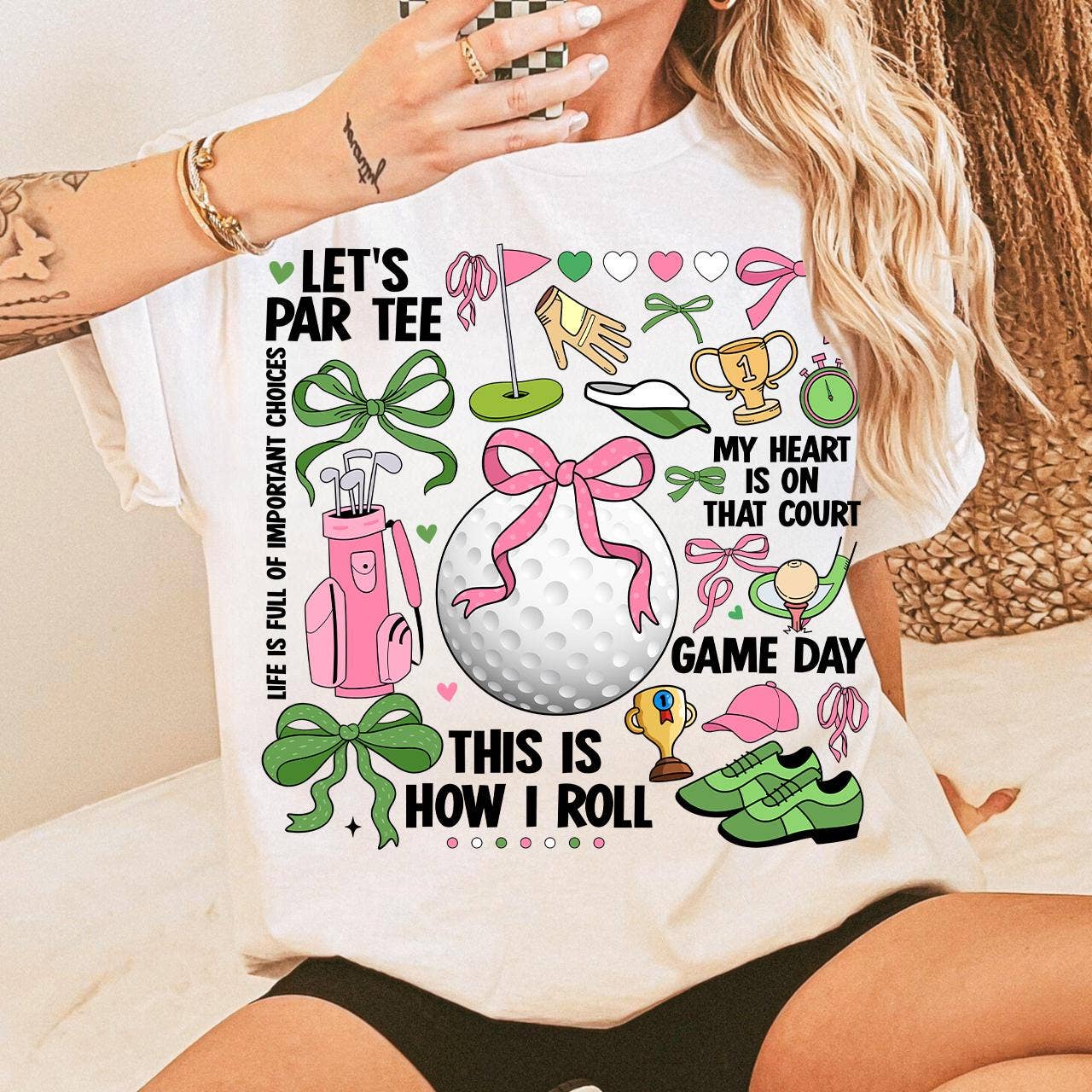 NVC Ecommerce LLC – Engroshandel Grafisk t-shirt - Dame – Masters Golf Sweatshirt, Tis the Season T-Shirt, Kampdag1