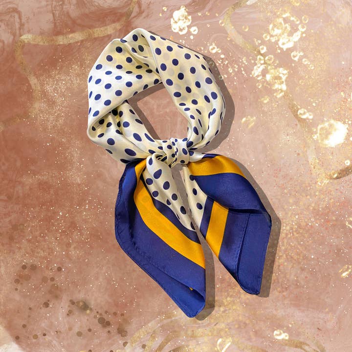 Sjaaltje - trendy kleurrijk - 70 x 70cm - silk - zijde voor wholesale door Lourens Exclusive