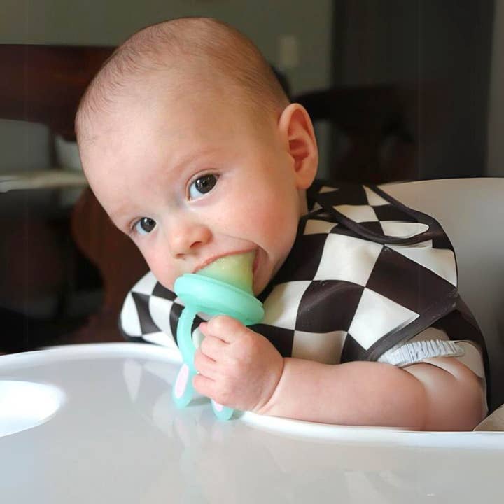 Vesta Baby - Wholesale Feeding Set - Baby - Baby Fruit Feeder Soft Silicone Food Nibbler Teether Set8