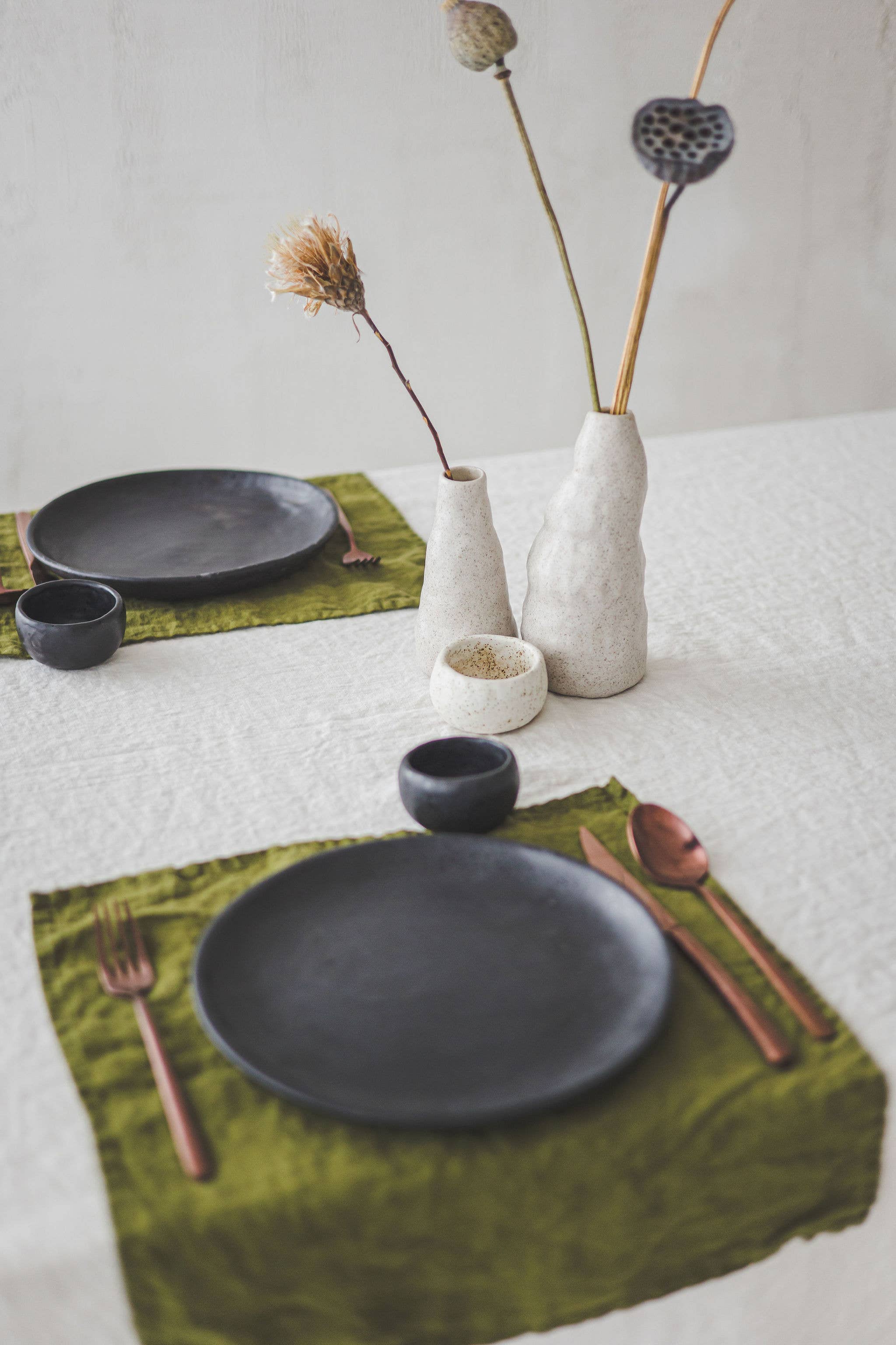 Grünes Moos Leinen-Tischservietten, Flachs-Leinen-Tischdeko für den Großhandel auf Faire0