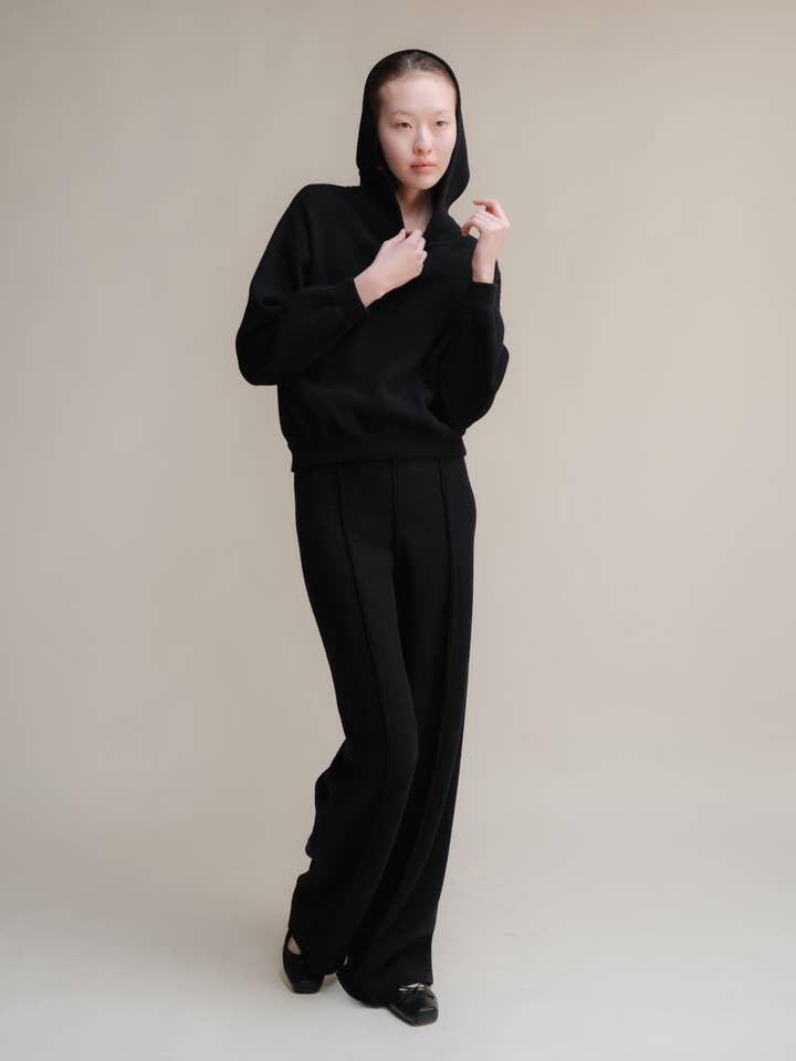 Lèmme - Wholesale Hoodie - Women's - Lambswool Cropped Hoodie1