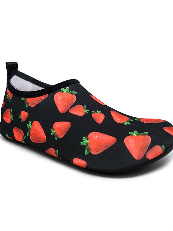UNISEX STRAWBLAST WATER SHOES for wholesale by Okana