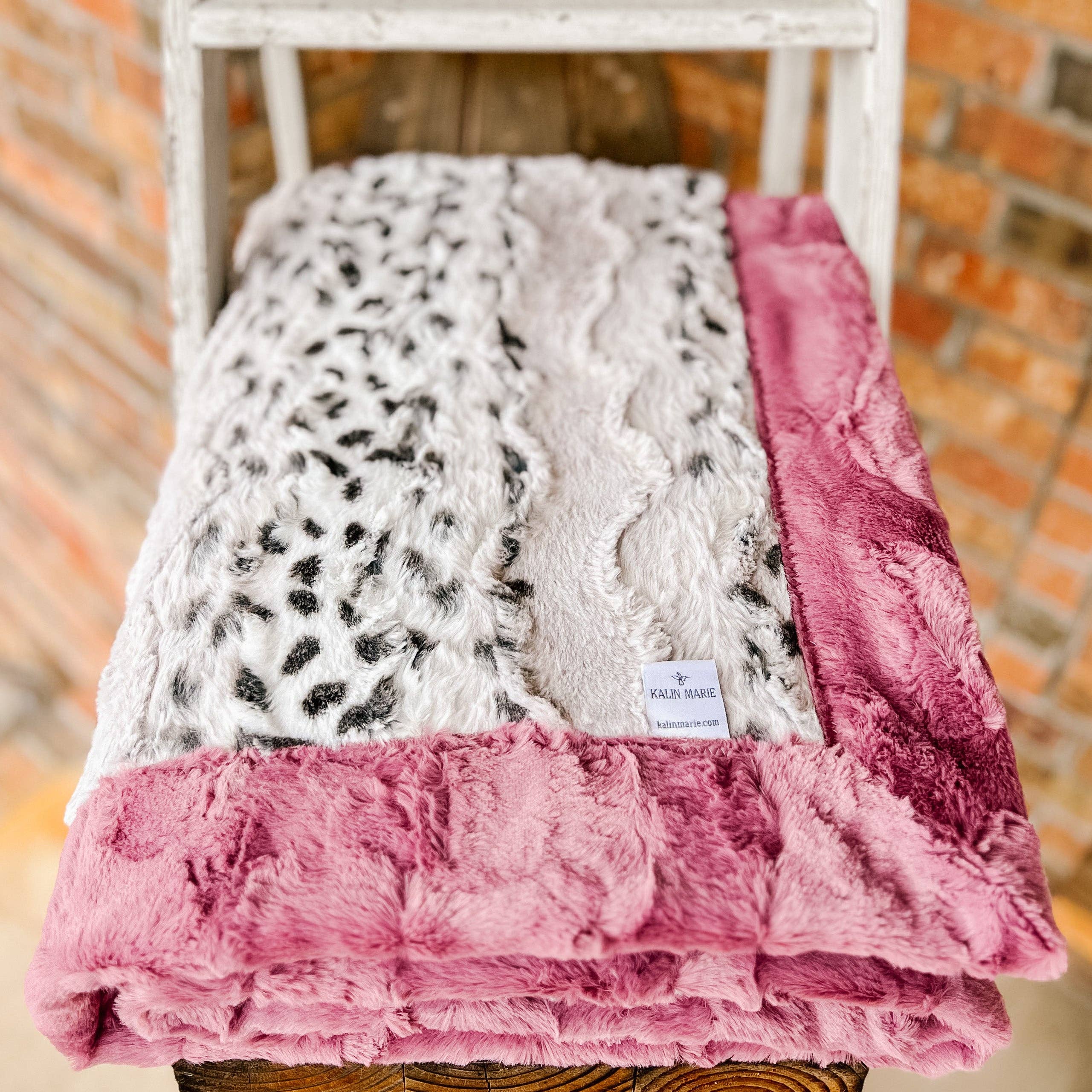 Kalin Marie - Wholesale Bedding Blanket - Kids & Baby - RTS Wild Lynx Iron Luxe Blanket1