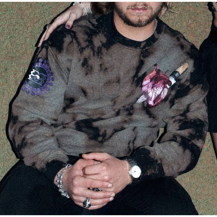 Flow Era - Venta al por mayor Camiseta estampada - Unisex - Jersey decolorado negro «Heart Pains» - Camiseta de ropa urbana1