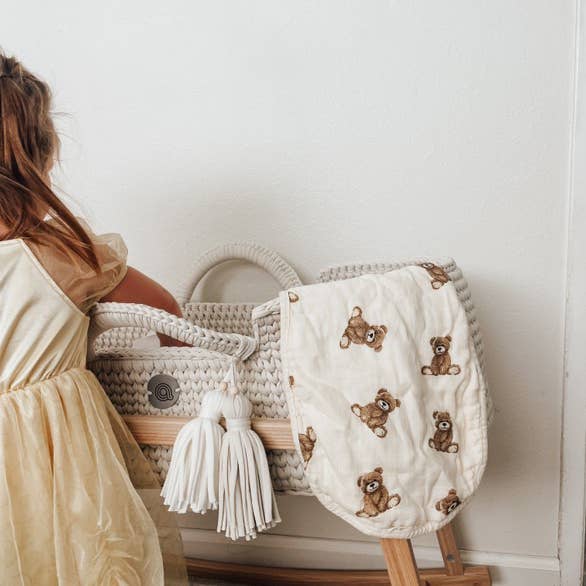 Ali+Oli - Vente Set de bavoirs d'épaule – bébé - Lot de 2 linges d'épaule en mousseline de bambou (motifs ours/taupe)1