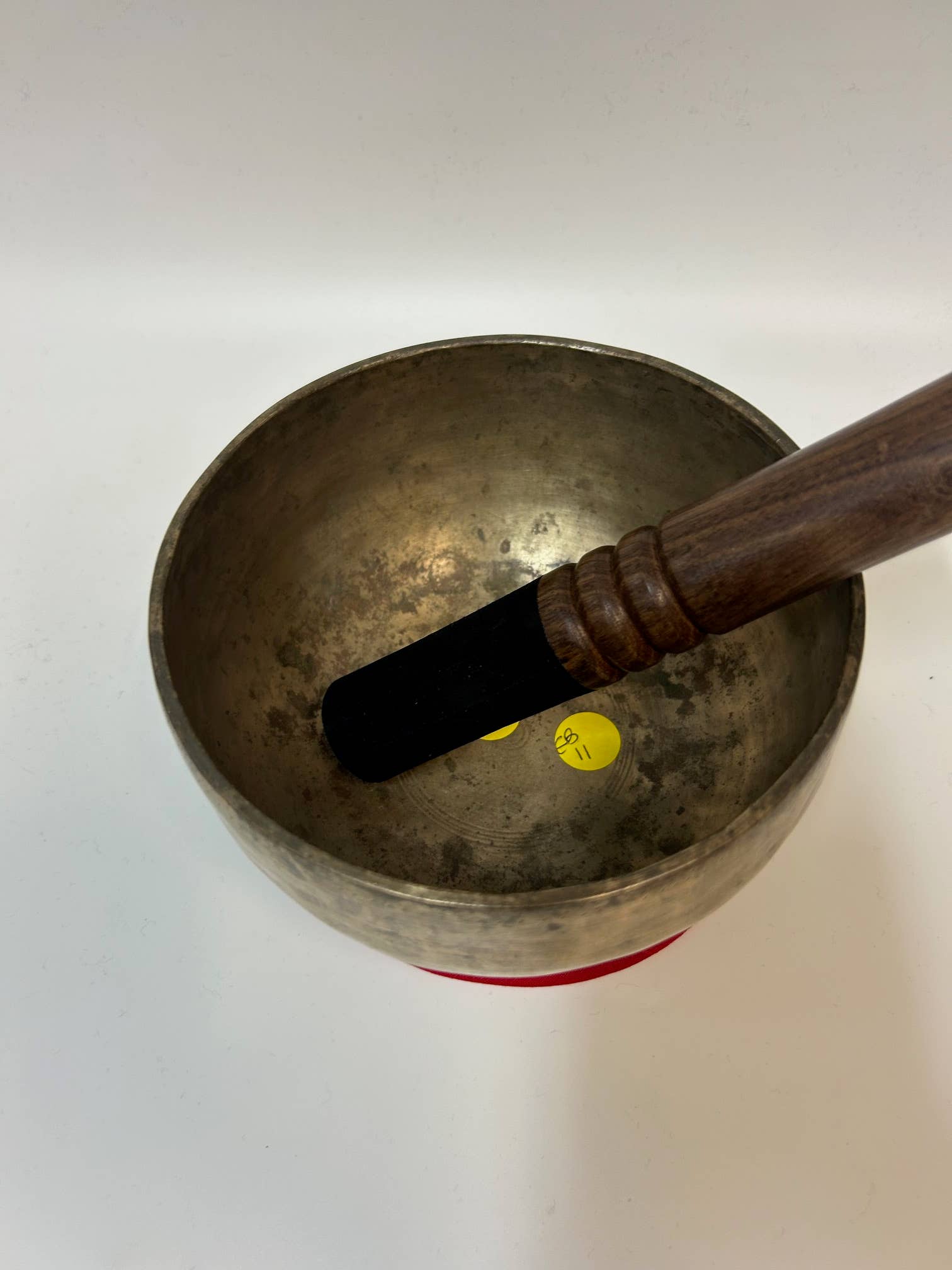 ART HIMALAYAN TRADING LTD - Wholesale Meditation Supplies - Antique Healing Himalayan Yoga Tibetan Singing bowl ID#Eb113