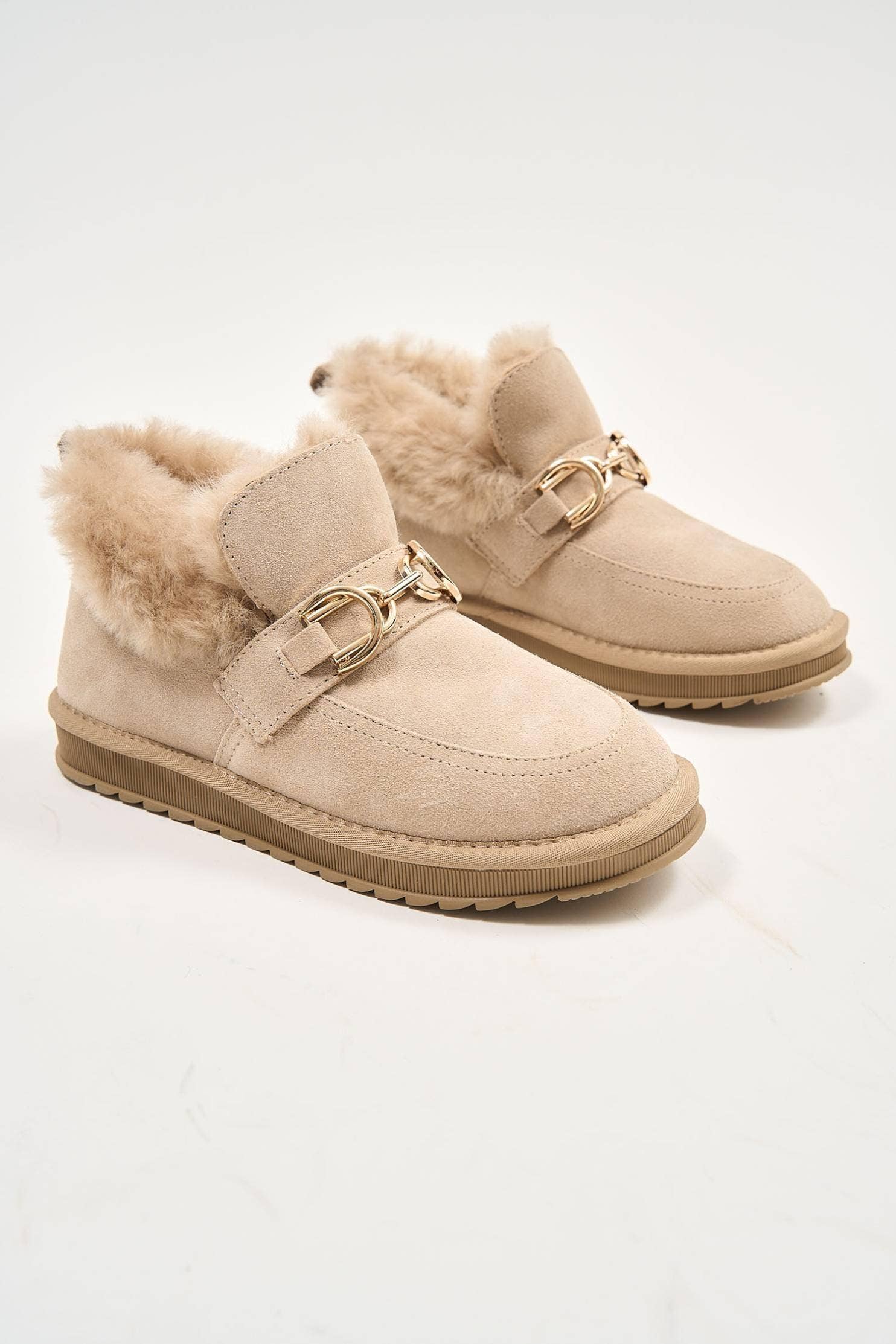 Puff Buckle Beige for wholesale on Faire10