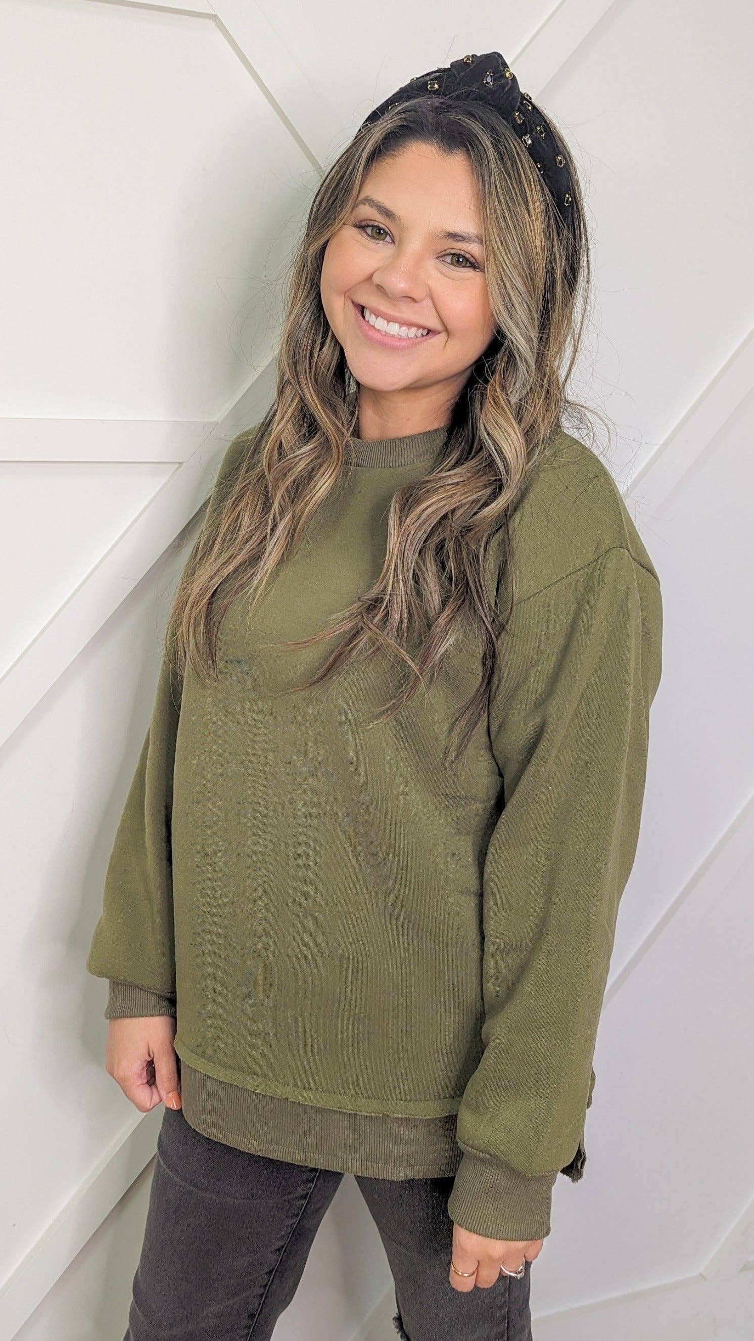 Hunter Green Fleece Sweatshirt for wholesale on Faire6