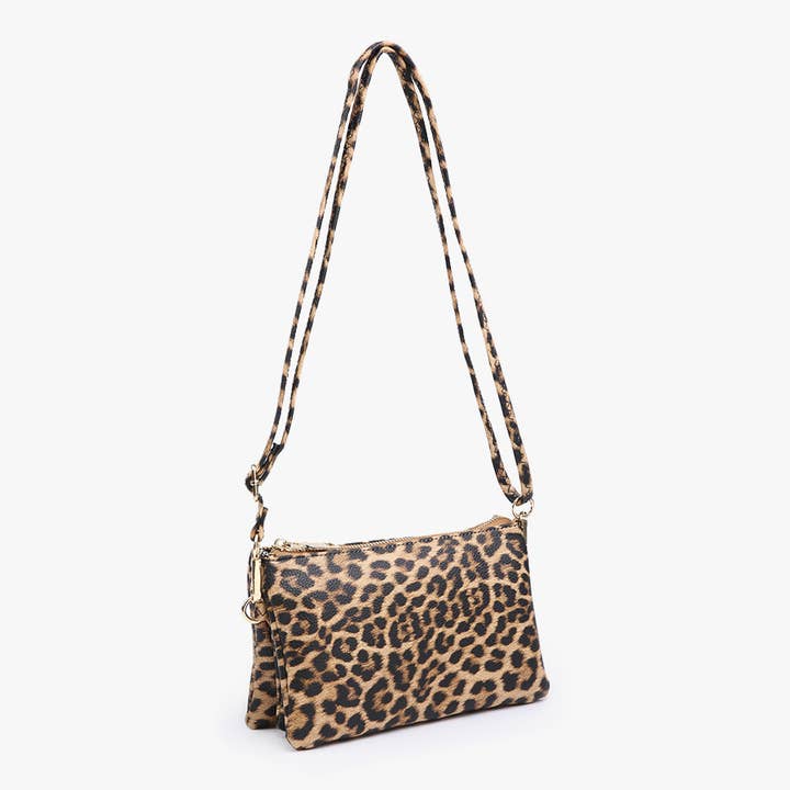 M013LP Riley Leopard 3 Compartment Crossbody/Wristlet and other Purchase Wholesale borse tessuto. Free Returns & Net 60 Terms on Faire trending on Faire.