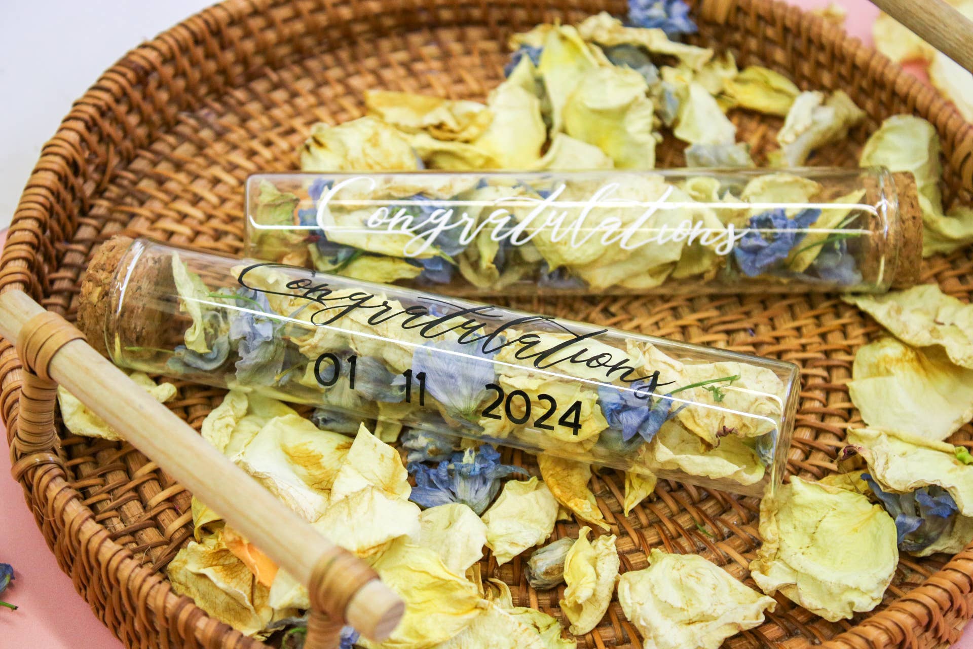 Wildestdreams.flowers - Wholesale Confetti - Biodegradable Confetti In Personalized Glass Test Tubes5