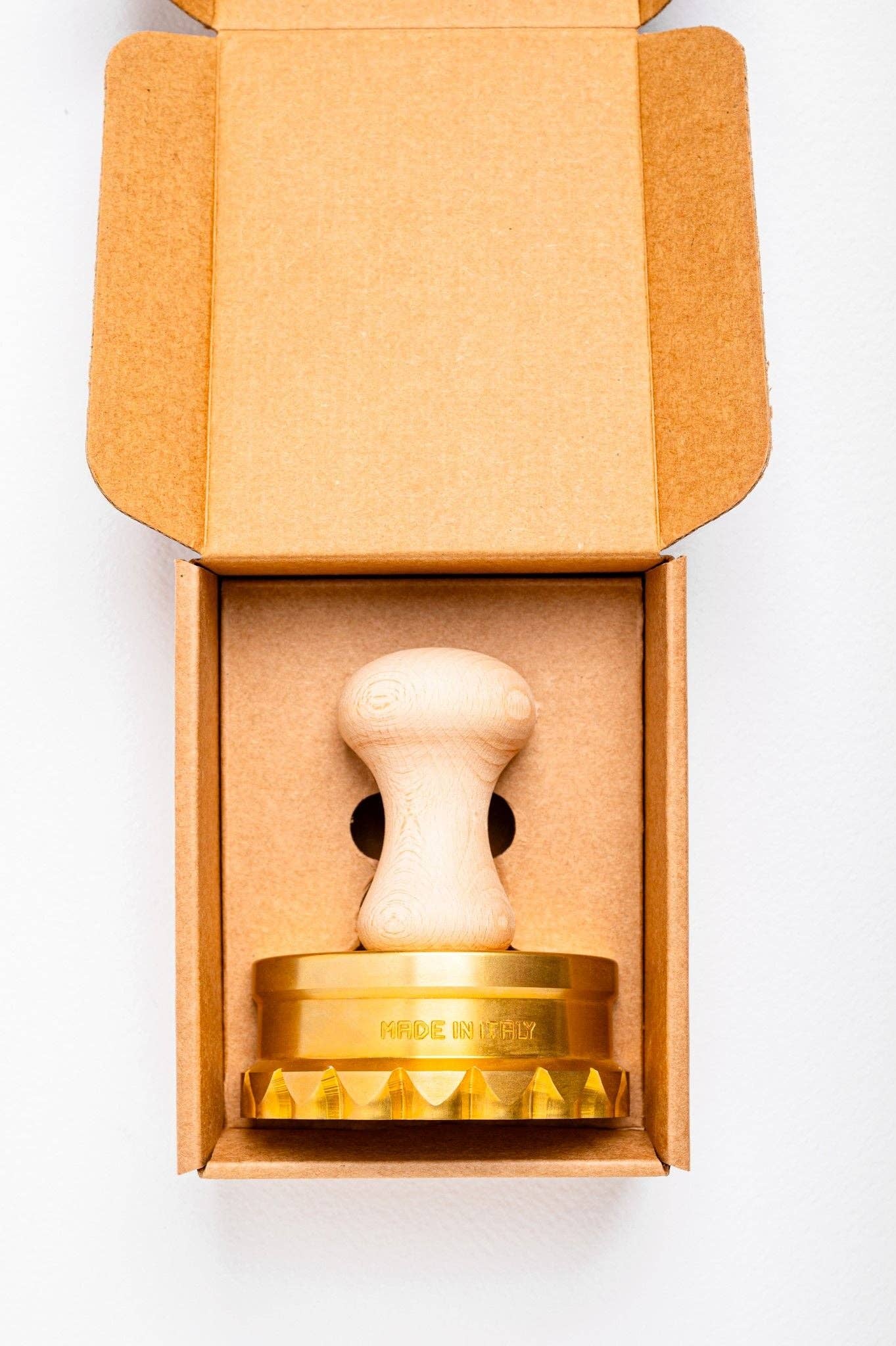 LA GONDOLA - Wholesale Kitchen Tool/Gadget - Ravioli Pasta Cutter Stamp Mezzaluna in Brass Wooden handle8